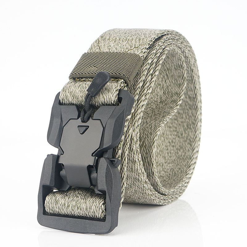 Magnet function buckle tactical belt