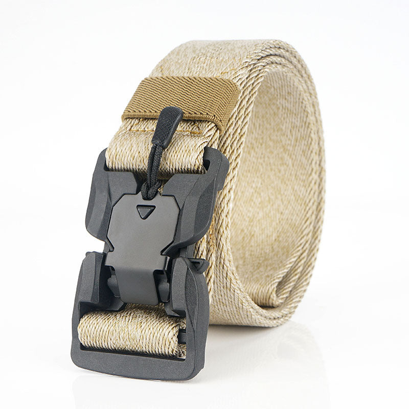 Magnet function buckle tactical belt